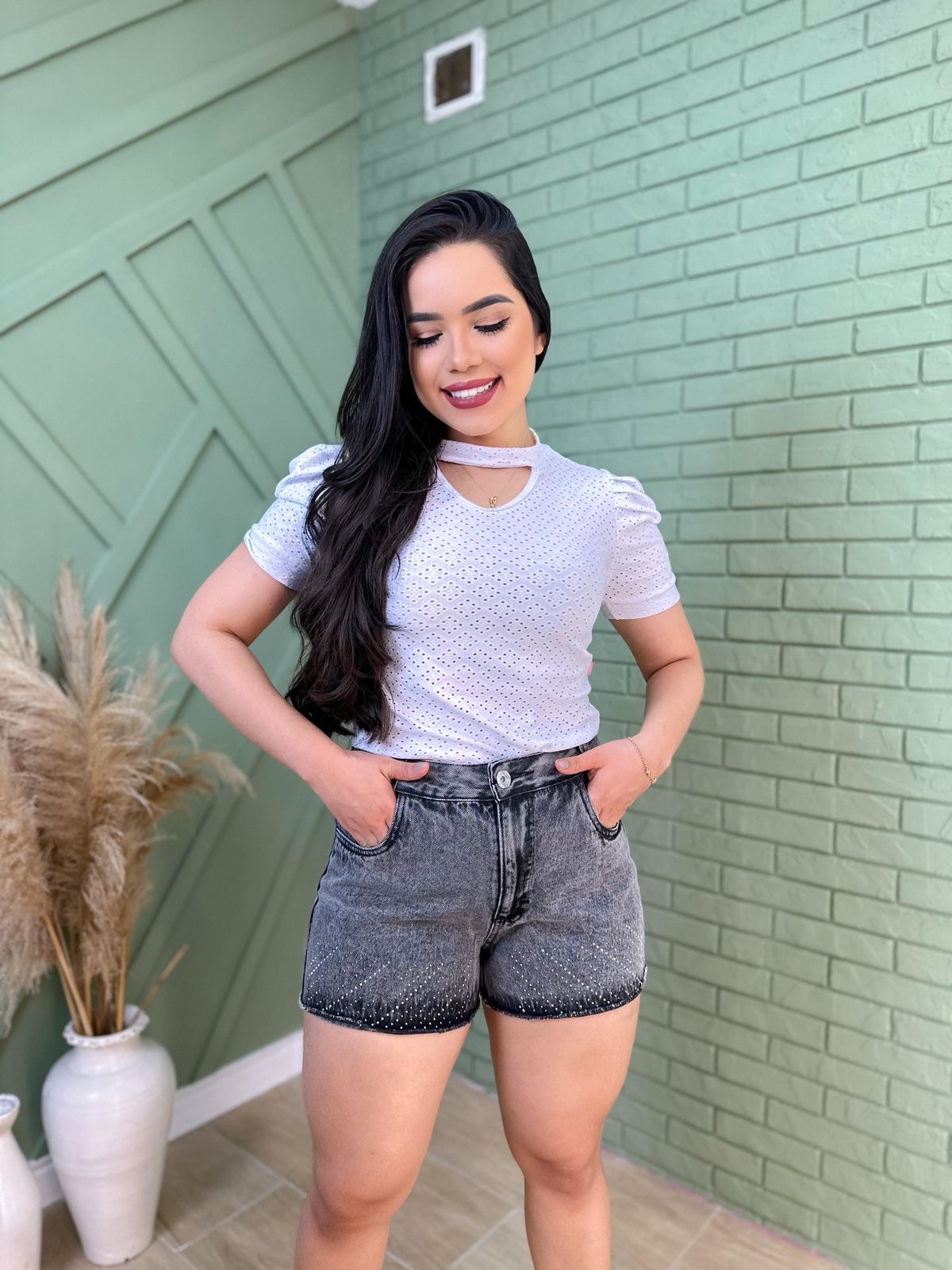 Short jeans preto. 